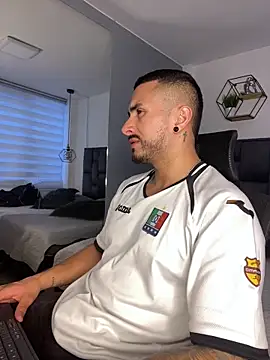 Snapshot of ALEXXX_KING chatting on 9, 10, 2025 ALEXXX KING online show from 9, 10, 2025