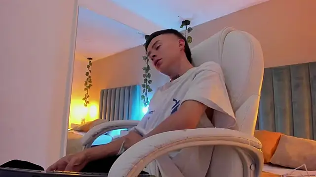 Nascary Fox online show from 10, 9, 2025