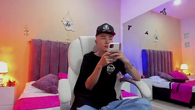 Nascary Fox online show from 28, 10, 2025