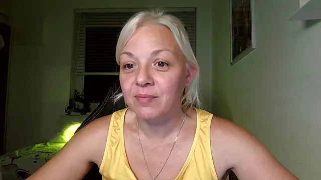 Snapshot of Linsy_Kim chatting on 17, 9, 2025 Linsy Kim online show from 17, 9, 2025