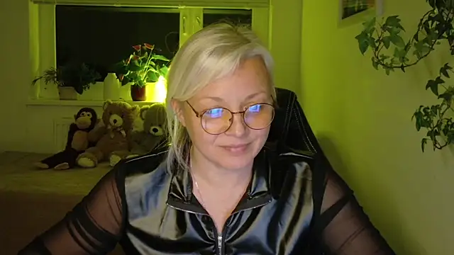 Linsy Kim online show from 19, 3, 2026