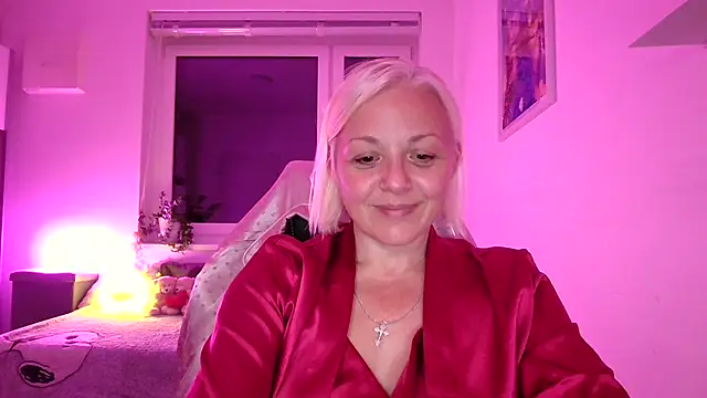 Snapshot of Linsy_Kim chatting on 13, 9, 2025 Linsy Kim online show from 13, 9, 2025