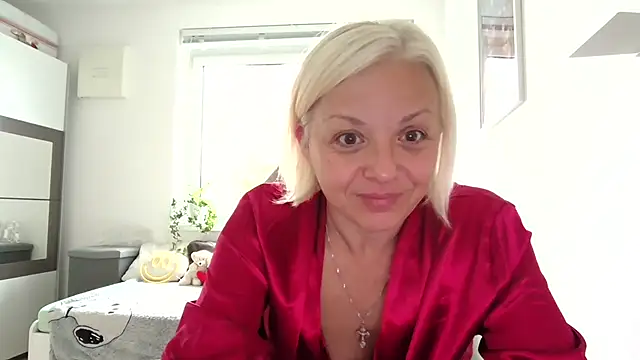 Snapshot of Linsy_Kim chatting on 14, 9, 2025 Linsy Kim online show from 14, 9, 2025