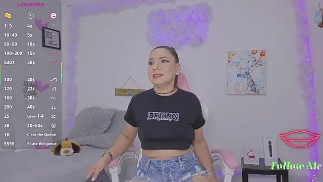 milfAaura online show from 21, 2, 2026