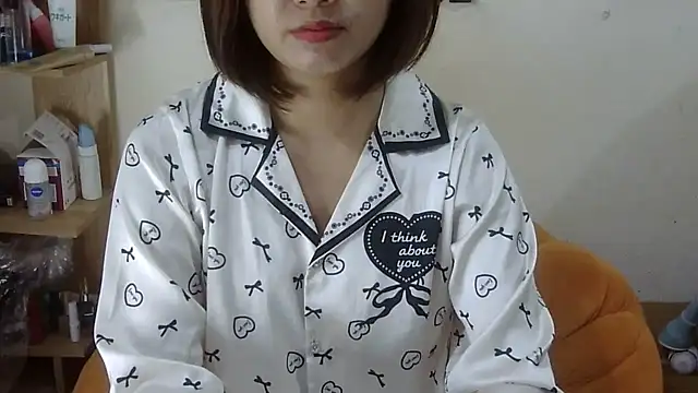 anna-sweet69 online show from 4, 11, 2025