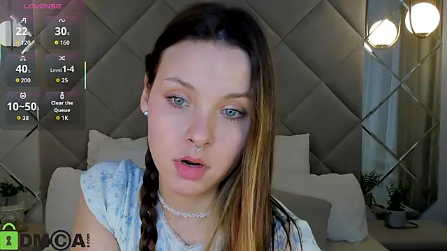 Snapshot of Hina_Smith chatting on 17, 10, 2025 Hina Smith online show from 17, 10, 2025