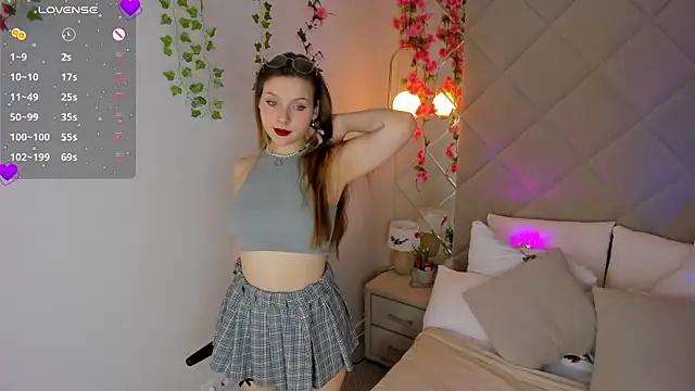 Snapshot of Hina_Smith chatting on 27, 11, 2025 Hina Smith online show from 27, 11, 2025