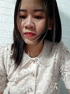 Singlemom69x online show from 4, 11, 2025