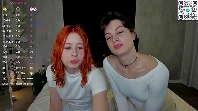 Adeline Perle online show from 28, 9, 2025