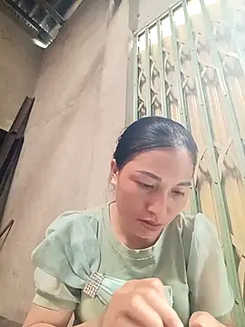 YAYAA-502 online show from 24, 9, 2025