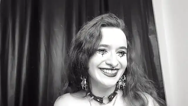 Snapshot of dreamin_blaze chatting on 28, 11, 2025 dreamin blaze online show from 28, 11, 2025