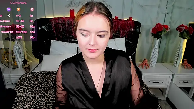 Snapshot of HeyMary chatting on 28, 10, 2025 HeyMary online show from 28, 10, 2025