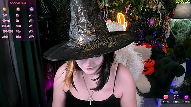 Snapshot of HeyMary chatting on 29, 10, 2025 HeyMary online show from 29, 10, 2025