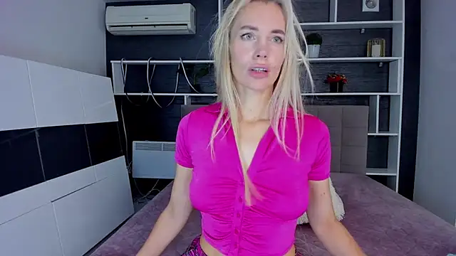 SabrinaSharm online show from 8, 11, 2025