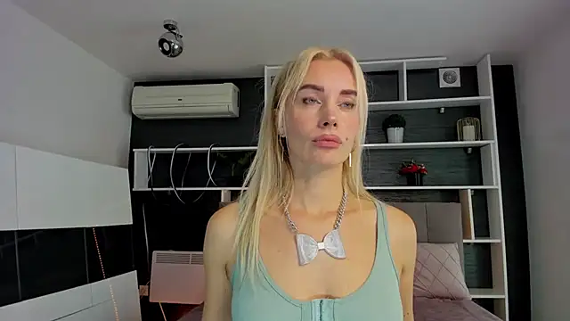 SabrinaSharm online show from 19, 9, 2025