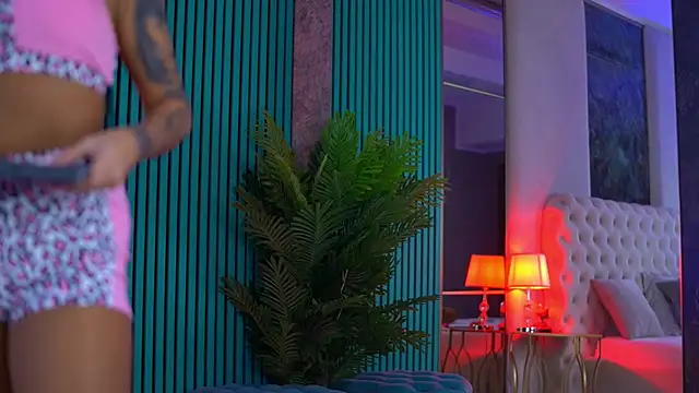 ArabellaPosh online show from 3, 12, 2025