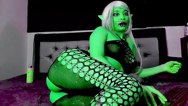 Snapshot of Akalidemon chatting on 4, 11, 2025 Akalidemon online show from 4, 11, 2025