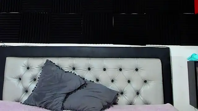 Snapshot of Akalidemon chatting on 1, 10, 2025 Akalidemon online show from 1, 10, 2025