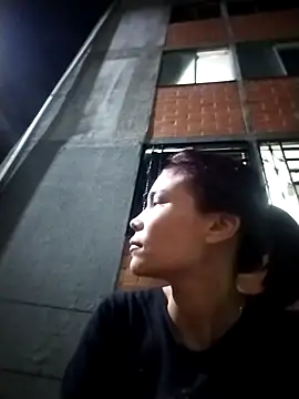 dulcelatin21 online show from 2, 12, 2025