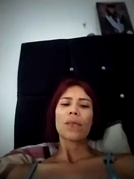 dulcelatin21 online show from 6, 11, 2025