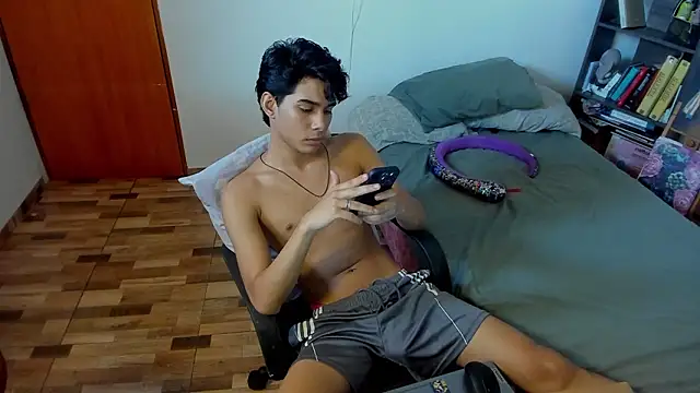 AliottTwink online show from 11, 3, 2026