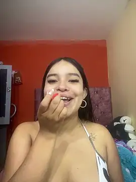 SweetSophie26 online show from 24, 6, 2026