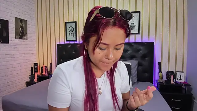 MAYASMITH   online show from 4, 10, 2025