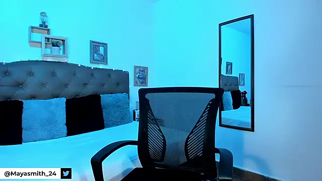 MAYASMITH   online show from 24, 5, 2026