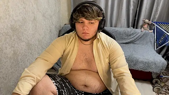 Snapshot of desiredude9 chatting on 11, 9, 2025 desiredude9 online show from 11, 9, 2025