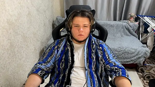 Snapshot of desiredude9 chatting on 14, 9, 2025 desiredude9 online show from 14, 9, 2025