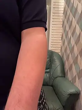 Snapshot of desiredude9 chatting on 16, 11, 2025 desiredude9 online show from 16, 11, 2025