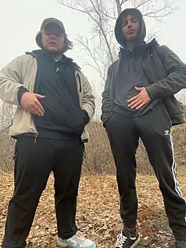 Snapshot of desiredude9 chatting on 3, 11, 2025 desiredude9 online show from 3, 11, 2025