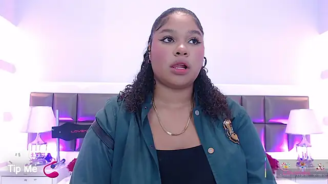 LennaEvans online show from 23, 10, 2025