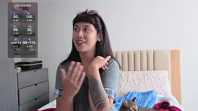 lena slaave online show from 10, 11, 2025