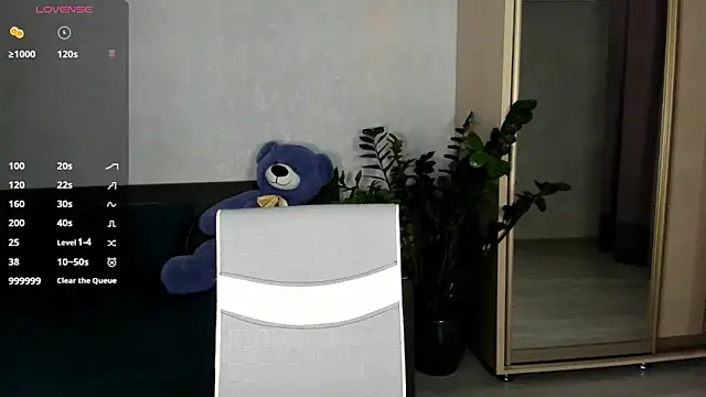 SaraShine  online show from 15, 9, 2025