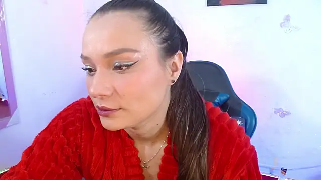 Snapshot of danna_888 chatting on 10, 7, 2026 danna 888 online show from 10, 7, 2026