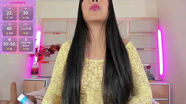 luna maisonn online show from 19, 6, 2026