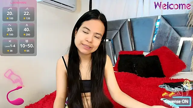 MiniLove 01 online show from 19, 11, 2025