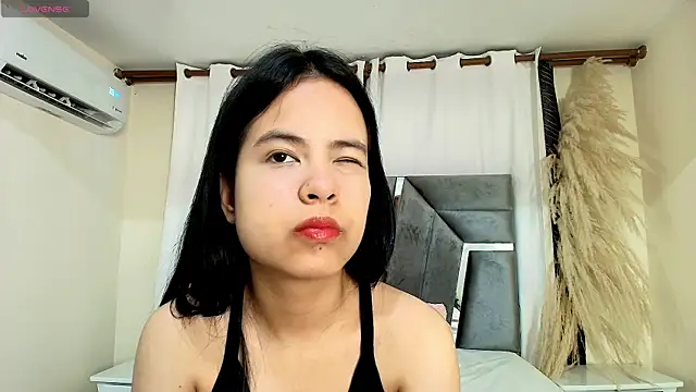 MiniLove 01 online show from 22, 5, 2026