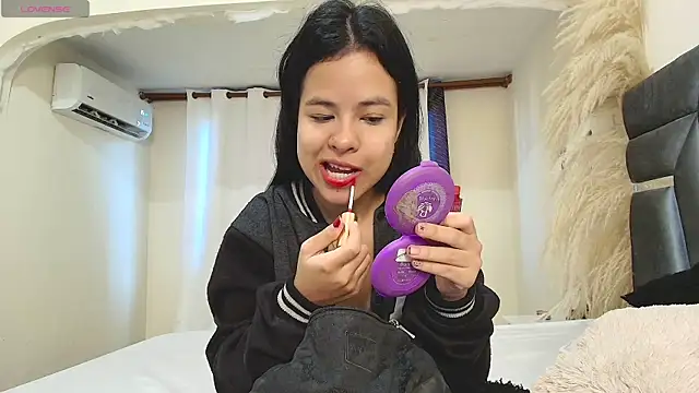 MiniLove 01 online show from 27, 7, 2026