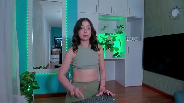 MilenaCrown online show from 10, 1, 2026