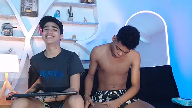 PRETTY FEM online show from 20, 9, 2025