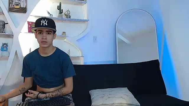 PRETTY FEM online show from 13, 9, 2025