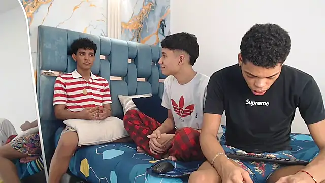 PRETTY FEM online show from 26, 3, 2026