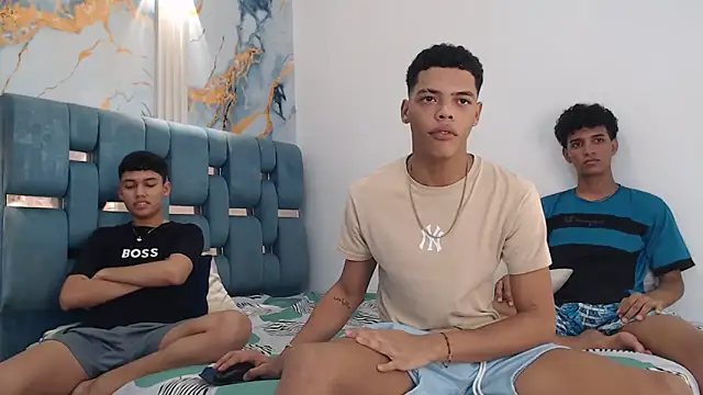 PRETTY FEM online show from 17, 3, 2026