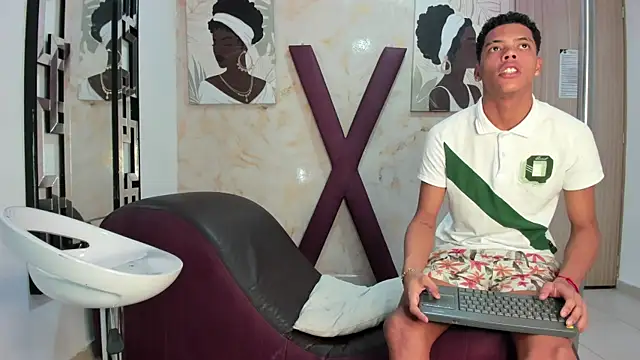 PRETTY FEM online show from 17, 6, 2026