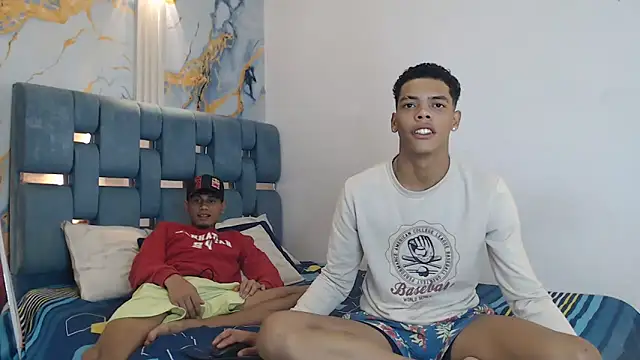 Snapshot of PRETTY_FEM chatting on 15, 2, 2026 PRETTY FEM online show from 15, 2, 2026