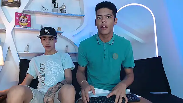 PRETTY FEM online show from 9, 9, 2025