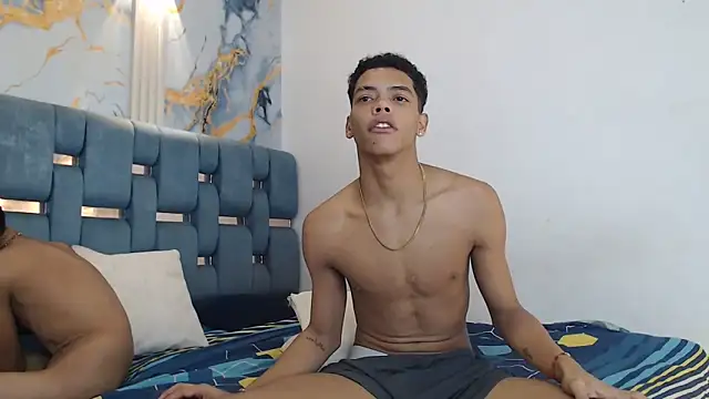 Snapshot of PRETTY_FEM chatting on 20, 2, 2026 PRETTY FEM online show from 20, 2, 2026