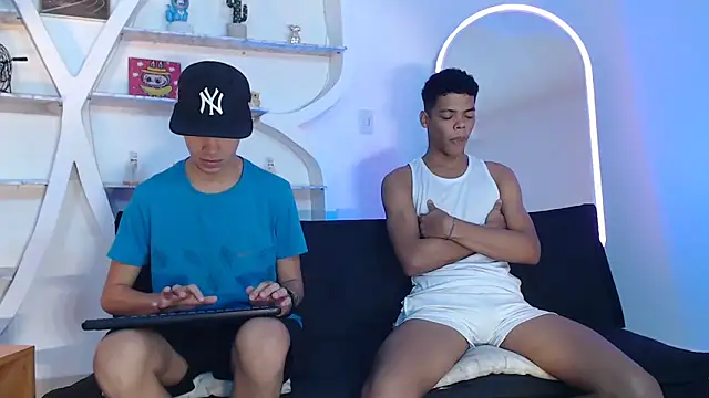 PRETTY FEM online show from 24, 9, 2025